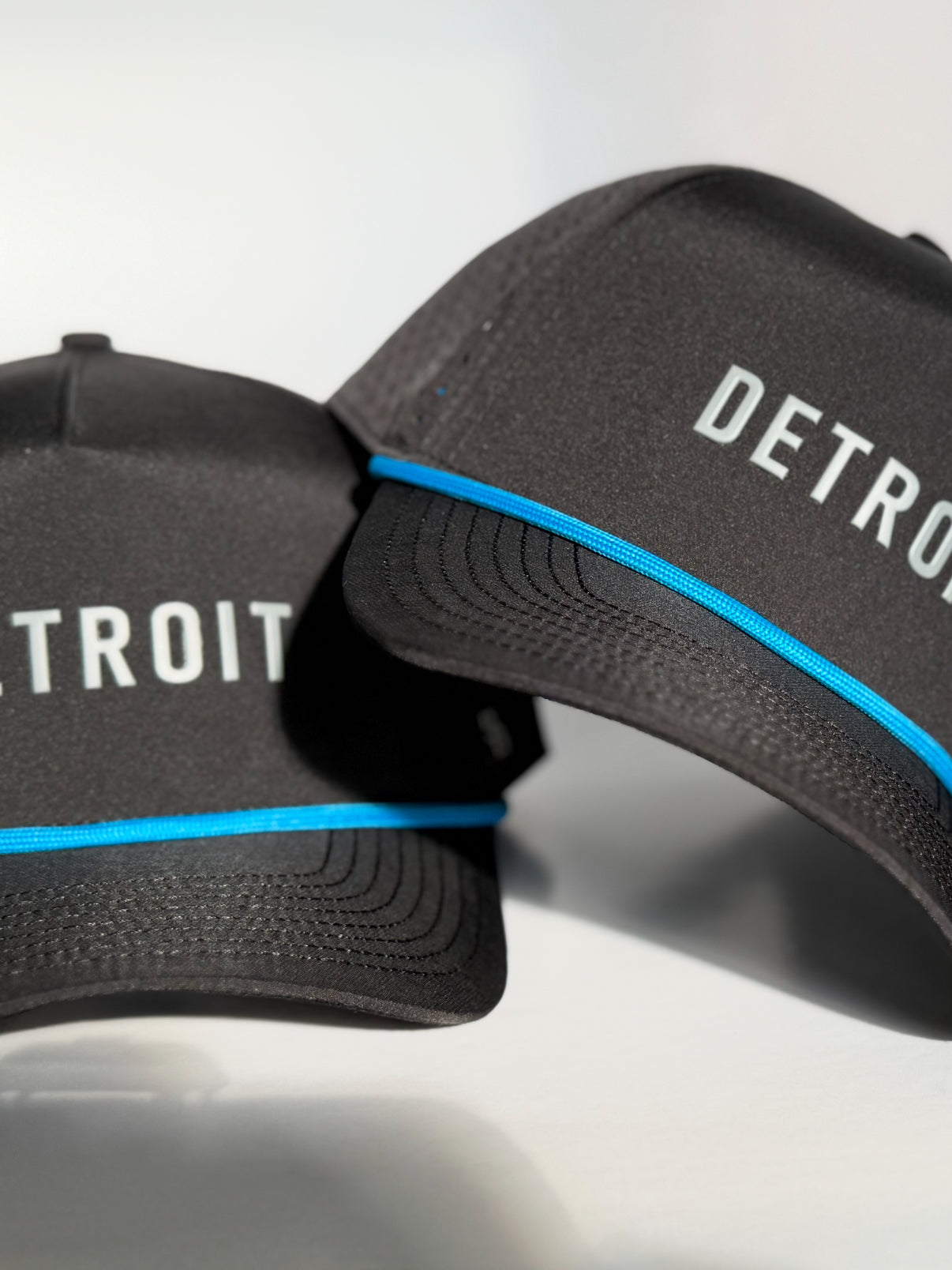 "DETROIT" • 5 PANEL W/ROPE • SNAPBACK • BLACK/BLUE