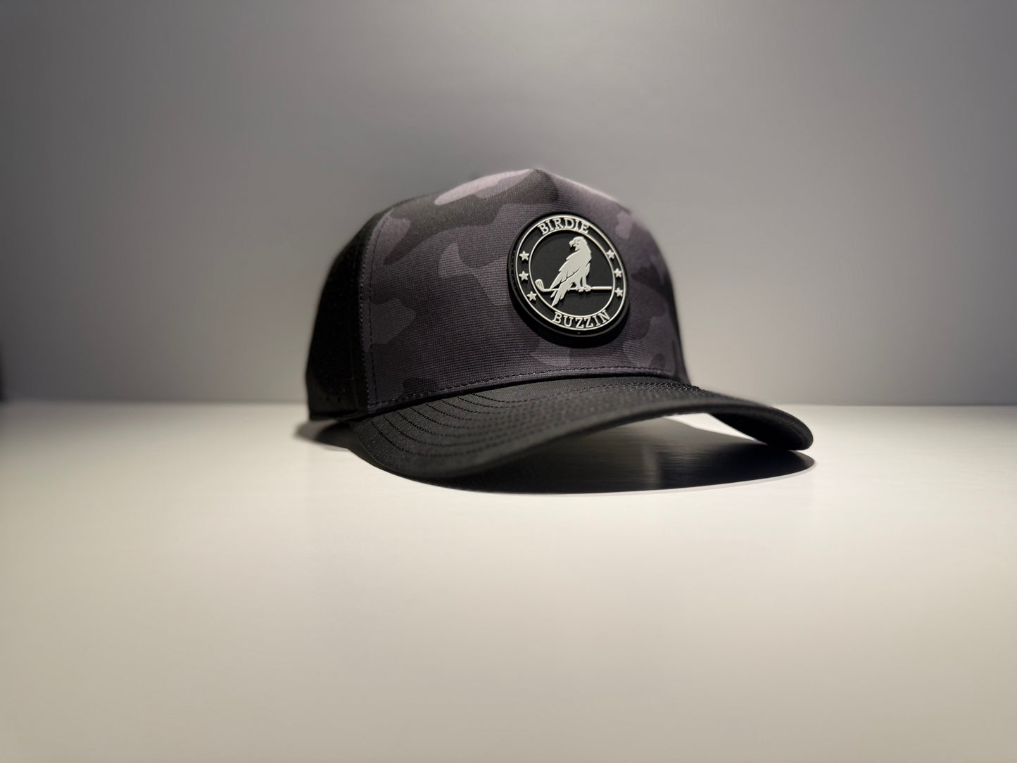 "THE EAGLE" • 5 PANEL • SNAPBACK • BLACK/CAMO