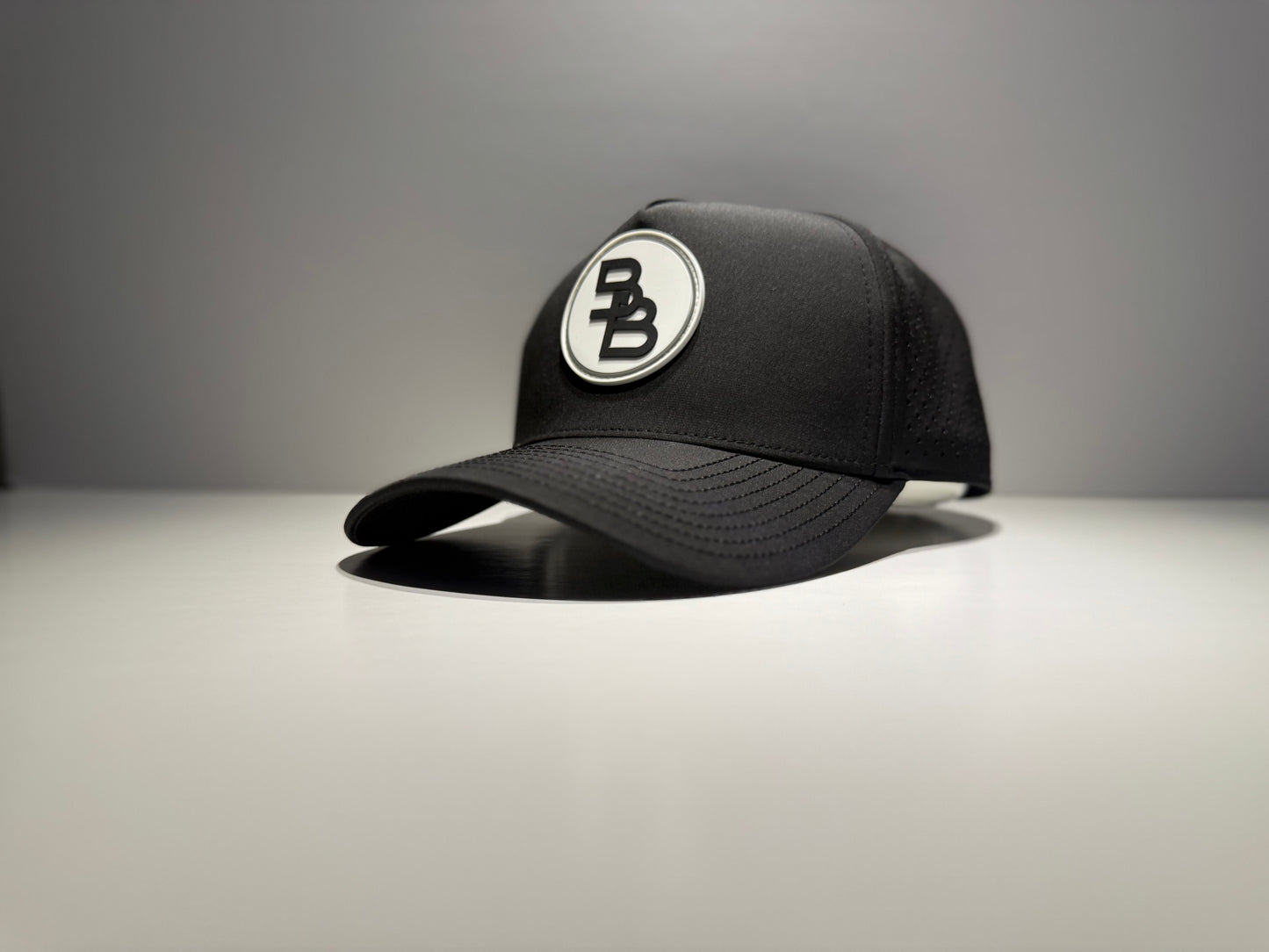 "THE 19th" • 5 PANEL • SNAPBACK • BLACK