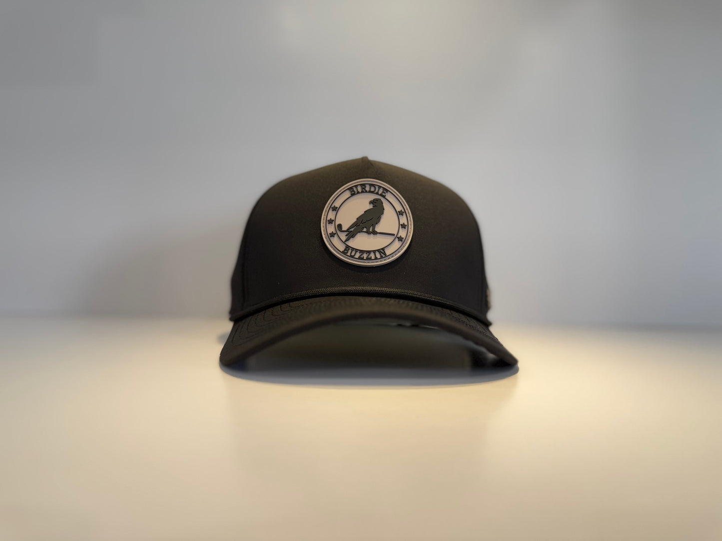 "THE CALI" • 5 PANEL-ROPE • SNAPBACK • BLACK