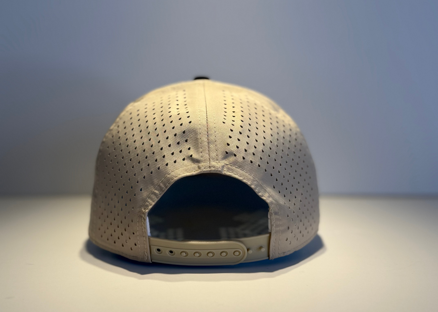 "THE COOPER" • 5 PANEL • SNAPBACK • TAN & BLACK