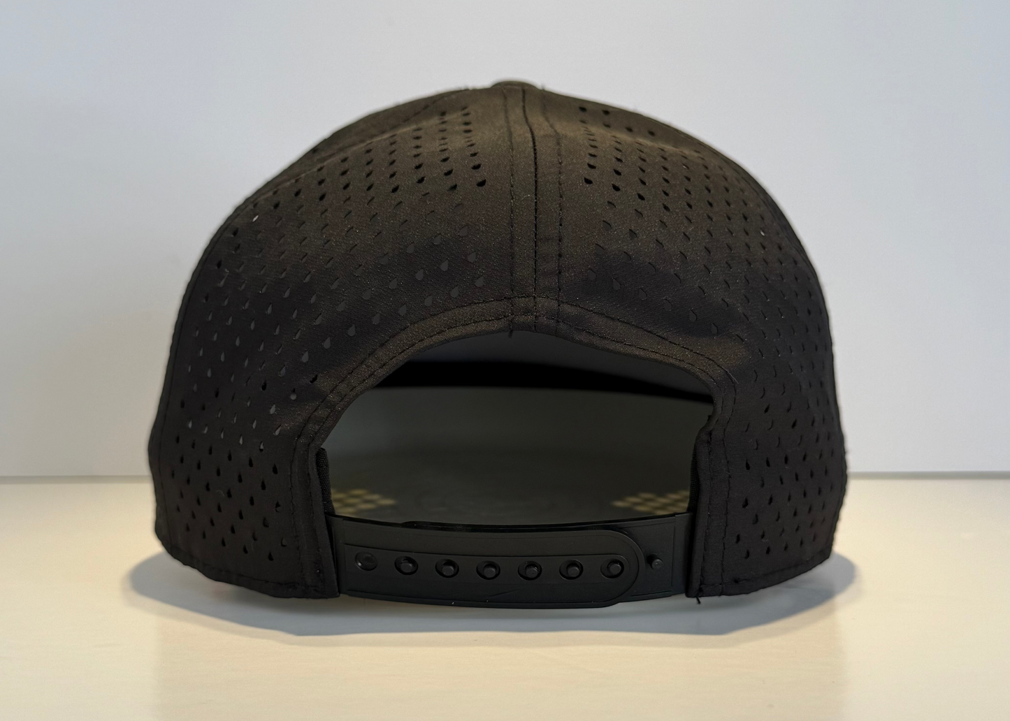 "OH CANADA" • 5 PANEL WITH ROPE • SNAPBACK • BLACK