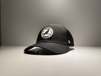 "THE CLASSIC" • 6 PANEL • SNAPBACK • BLACK