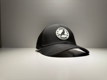 "THE CLASSIC" • 6 PANEL • SNAPBACK • BLACK