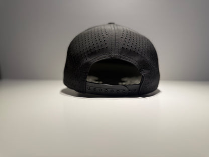 "THE CALI" • 5 PANEL-ROPE • SNAPBACK • BLACK