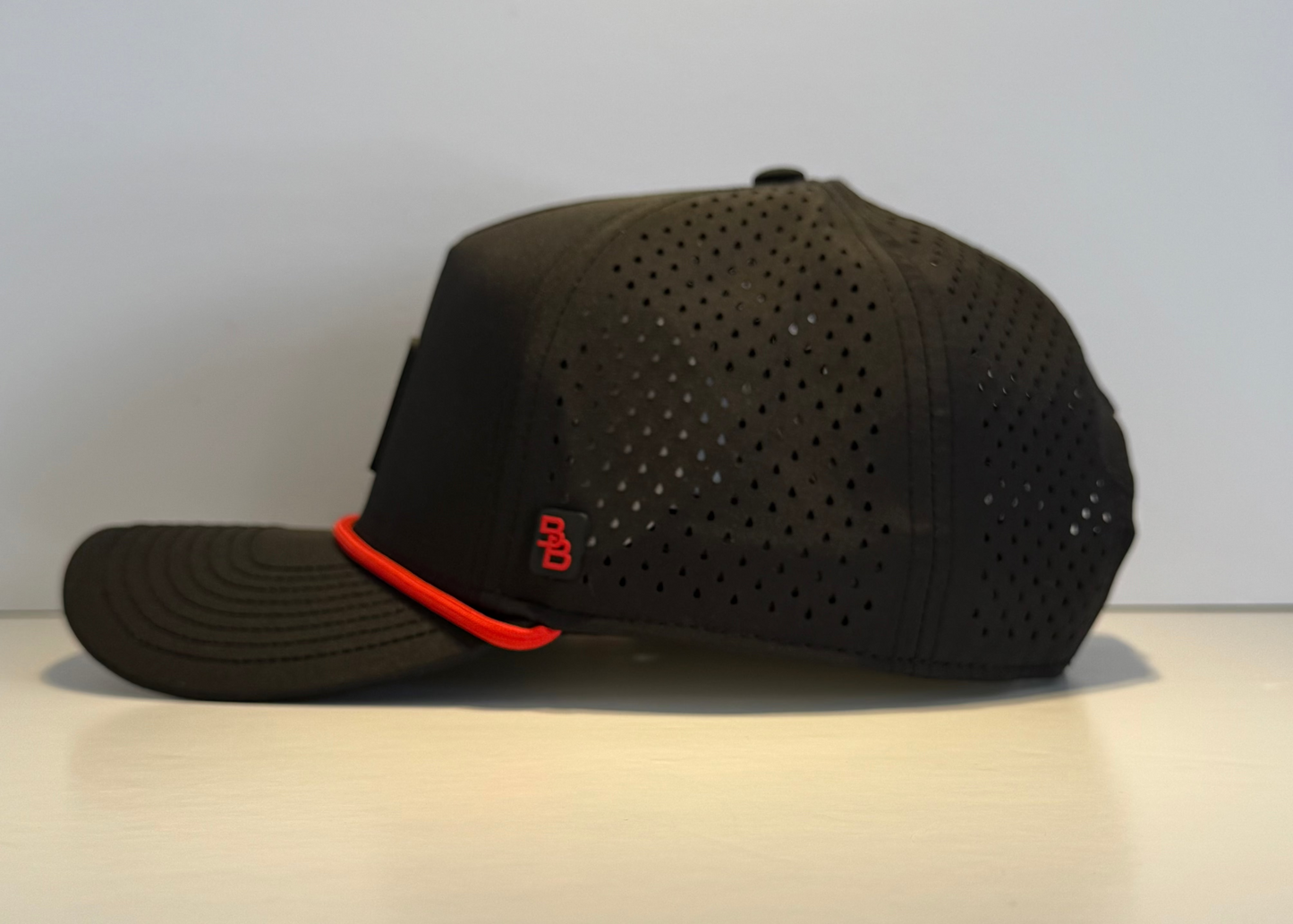 "OH CANADA" • 5 PANEL WITH ROPE • SNAPBACK • BLACK